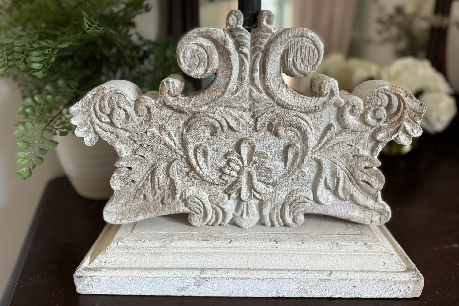 Elegant Distressed French Lamp